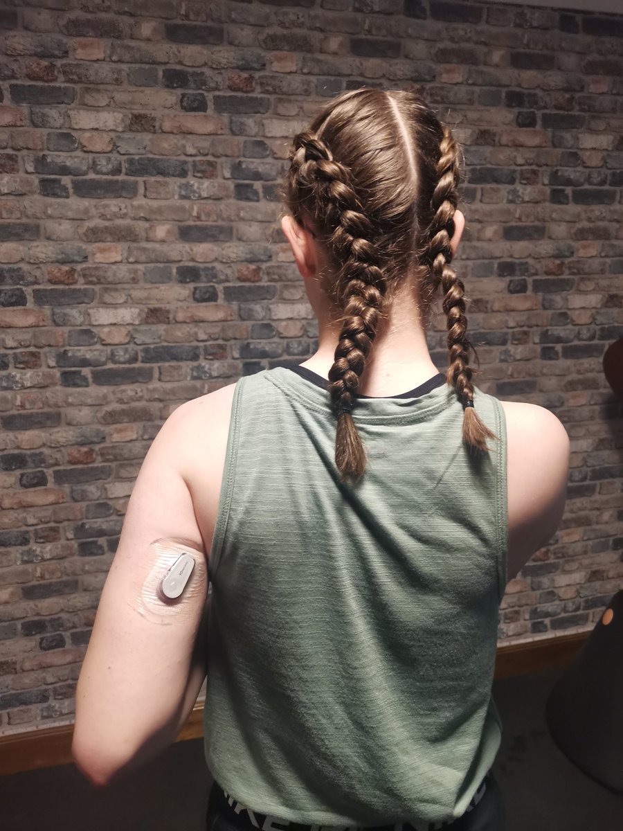 CarolineRuby_T1's tweet image. Boxer braids are in 🥊 Big competition tomorrow with my first time fighting in the advanced categories so up against the best kickboxers in Britain. There's no growth staying in your comfort zone, you either win or you learn. 💙 #T1Warrior #DexcomWarrior #T1kickboxer #WarriorUp