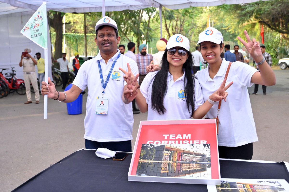 ChandigarhSmart's tweet photo. Team Nek Chand and Team Corbusier participated enthusiastically in the treasure hunt and tried their hand at jigsaw puzzles. In true spirit of Chandigarh, the Corbusier team won !!

#ChandigarhSmartCity #CEOsConference #ICCCChandigarh #Data&Technology #delegates #SmartCityChandigarh #chandigarh 

@MCChandigarh @PIBChandigarh @CBC_Chandigarh