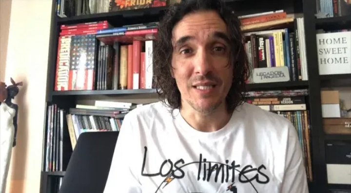 IsabelR94751237's tweet photo. El maestro @JoaquinIguana ha vuelto nuevamente con la sección "Pergaminos y Partituras" en su canal de Youtube. Podrás conocer los discos y libros que han inspirado a este gran hombre!! 👏👏👏

https://t.co/yLp516fkuw https://t.co/aDpW03EJW0