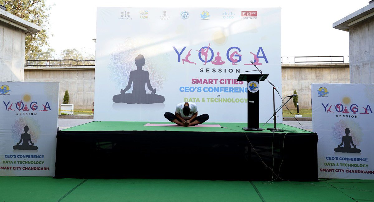 ChandigarhSmart's tweet image. Yoga Session planned for participants to give them experience of a refreshing morning in Chandigarh at Underpass, Sector 17 !!

#ChandigarhSmartCity #CEOsConference #ICCCChandigarh #Data&amp;amp;Technology #delegates #SmartCityChandigarh #chandigarh 

@MCChandigarh @PIBChandigarh…