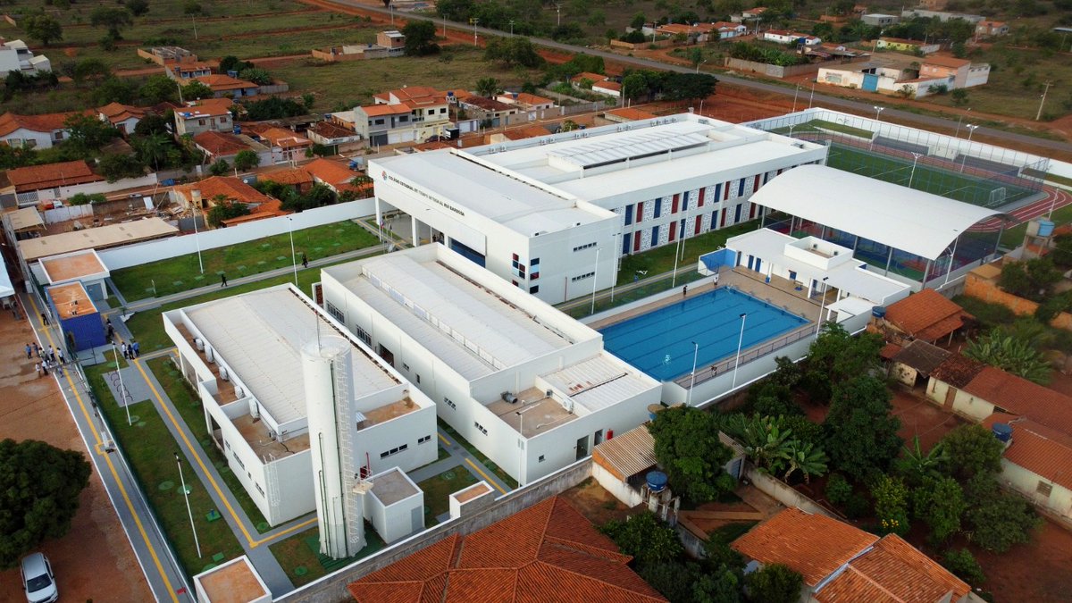 governodabahia's tweet photo. Bora curtir o sabadão com mais entregas para nossa #Bahia? 🤩🙌
Dessa vez, a festa é no município de #Boninal, na região da #ChapadaDiamantina, onde o novo Colégio Estadual de Tempo Integral Rui Barbosa acaba de ser inaugurado! https://t.co/YrbMQwL9T4