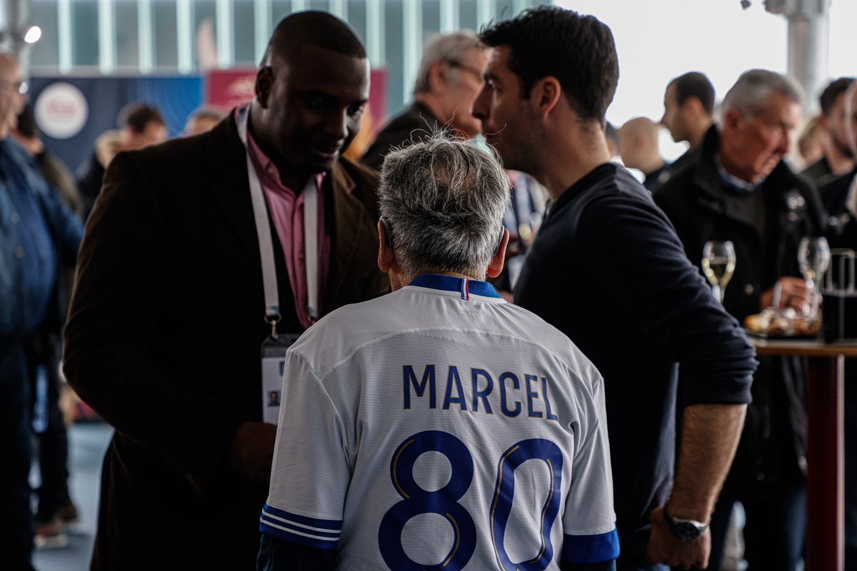 estac_officiel's tweet photo. Notre 𝗖𝗲𝗻𝘁𝗿𝗲 𝗱𝗲 𝗙𝗼𝗿𝗺𝗮𝘁𝗶𝗼𝗻 fête son 2️⃣0️⃣ème anniversaire ! Pour cette occasion l’ESTAC a convié ses anciens pensionnaires pour se retrouver et évoquer leurs plus beaux souvenirs ! 💙

#TeamESTAC 🔵⚪️ https://t.co/lYFLukmQDe