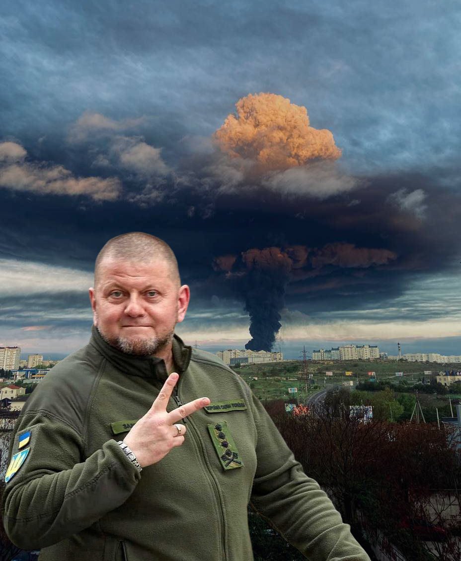 Plenty of memes on Ukrainian social media today inspired by the successful  overnight attack on Russia's Black Sea Fleet base in occupied Crimea, image size:928x1128