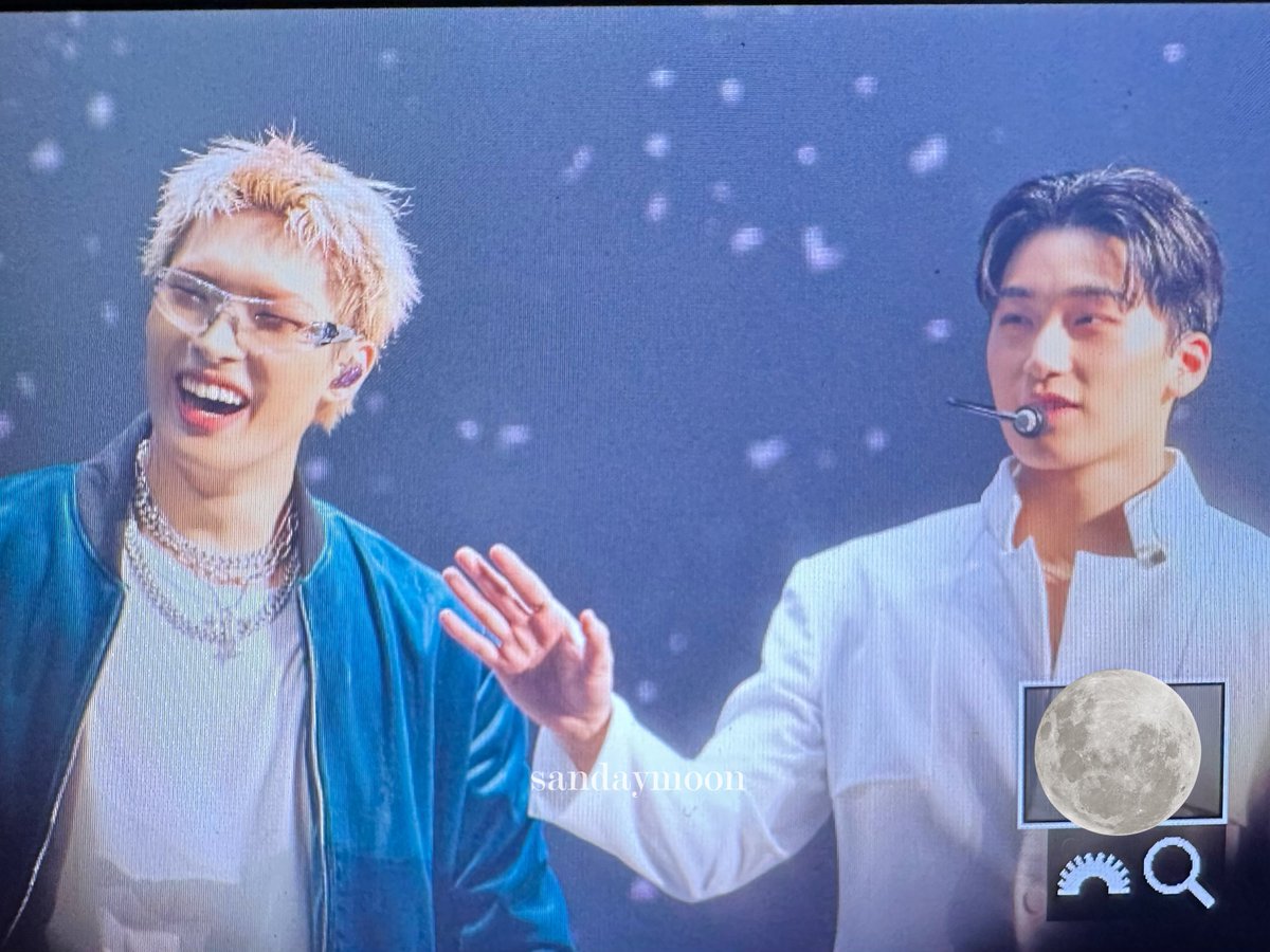 sandaymoon's tweet photo. 230429 친구😎😎

#산 #최산 #에이티즈 
#SAN #ATEEZ @ATEEZofficial
#MINGI #YEOSANG https://t.co/27qfikhkAy