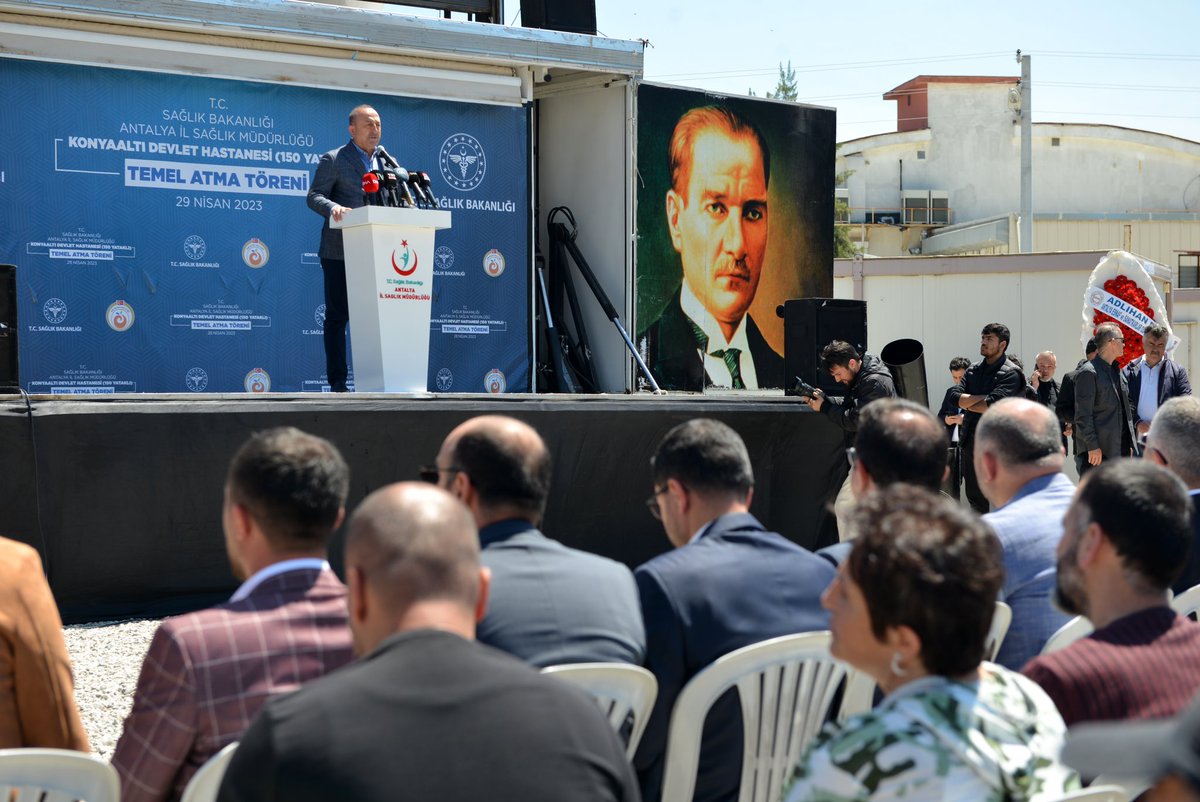 drbsbyk's tweet photo. Biten hastanelerimizi açarken yeni hastanelerimizin de temellerini atıyoruz. 
Konyaaltı 150 yataklı Devlet Hastanemizin temelini Dışişleri Bakanımız Mevlüt Çavuşoğlu’nun teşrifleri ile attık. Vatana millete hayırlı olsun… https://t.co/IE12vKf3xO