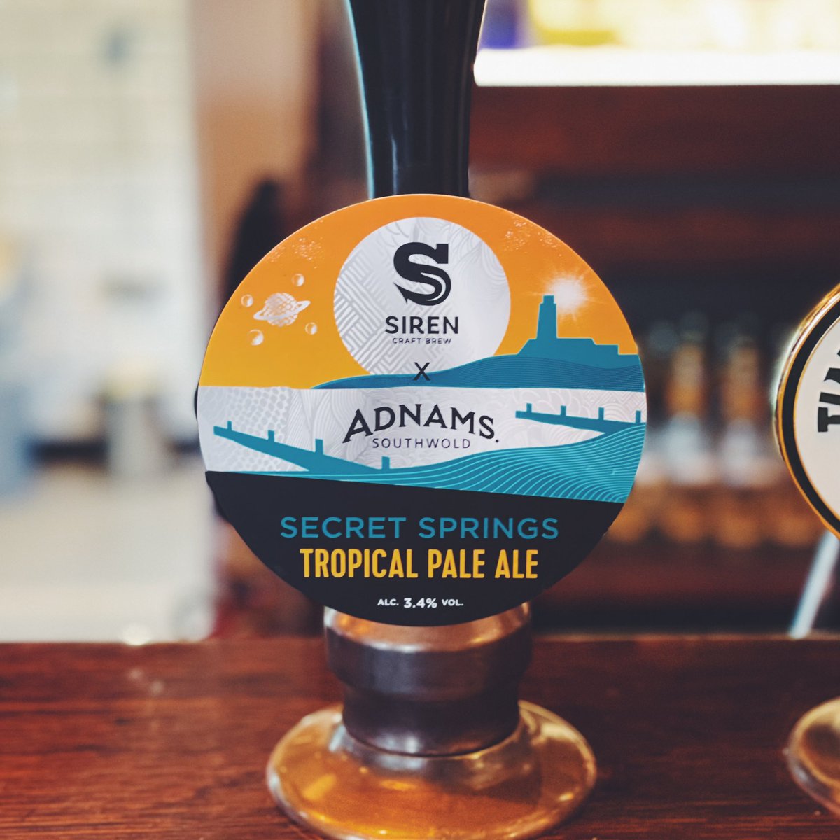 KingHarryPub's tweet photo. New on cask… @Adnams @sirencraftbrew Secret Springs Tropical Pale Ale 🍺 3.4% #StAlbans #BeerOClock https://t.co/jtBasbLQDI