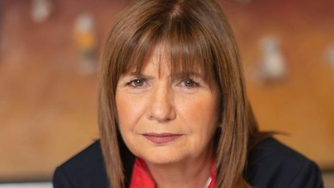AZappullaOk's tweet photo. "Tenemos que levantar el cepo lo antes posible para que los inversores puedan tomar decisiones" - @PatoBullrich en @Rivadavia630 https://t.co/7OT1ZunEIF