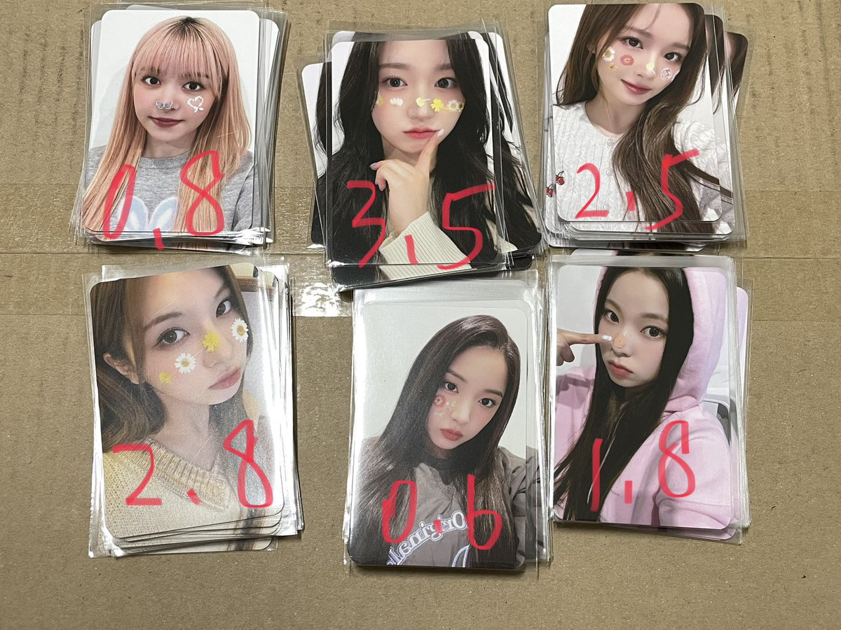 4gGj4's tweet photo. 엔믹스 메이크스타 영통 특전 스티커 버전 미공포 양도
Wts NMIXX MAKESTAR videocall pob sticker ver.

1세트（6장) 10.0

릴리 해원 설윤 배이 지우 규진 lily haewon sullyoon bae jiwoo kyujin 포카 특전 https://t.co/u0sRnLt4tg