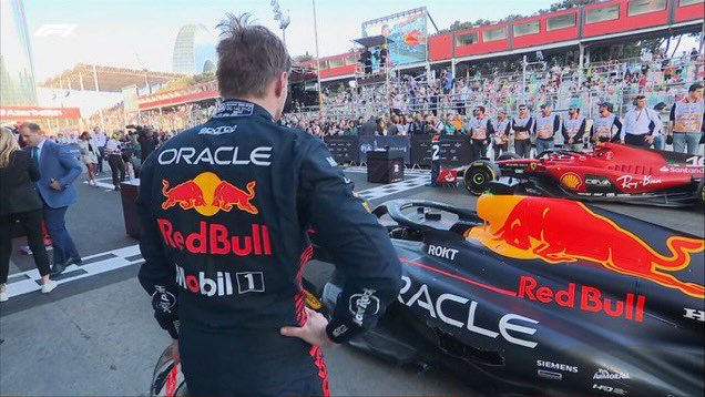maximavelo's tweet photo. FÓRMULA 1

Pérez vence em Baku com Leclerc em segundo e Verstappen não muito feliz em terceiro. Nas primeiras curvas da prova Russel abriu um rombo na lateral da RBR do holandês.

#AzerbaijanGP #F1 #Formula1 https://t.co/ELRnSr0ECi