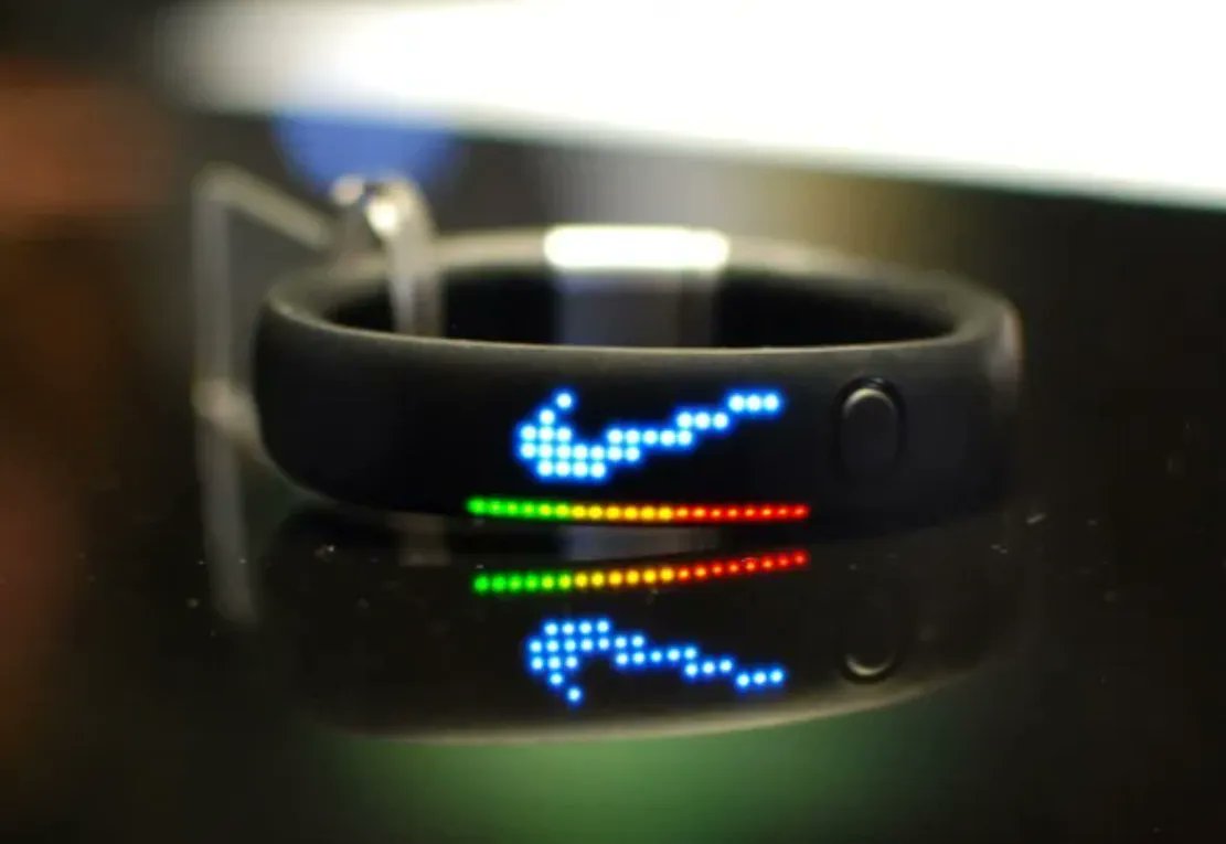 TheSiteSupply's tweet photo. Nike FuelBand, a wearable fitness tracker, originally released in 2012. Nike ultimately discontinued their plans in April 2014. https://t.co/tsr4aNbUk5
