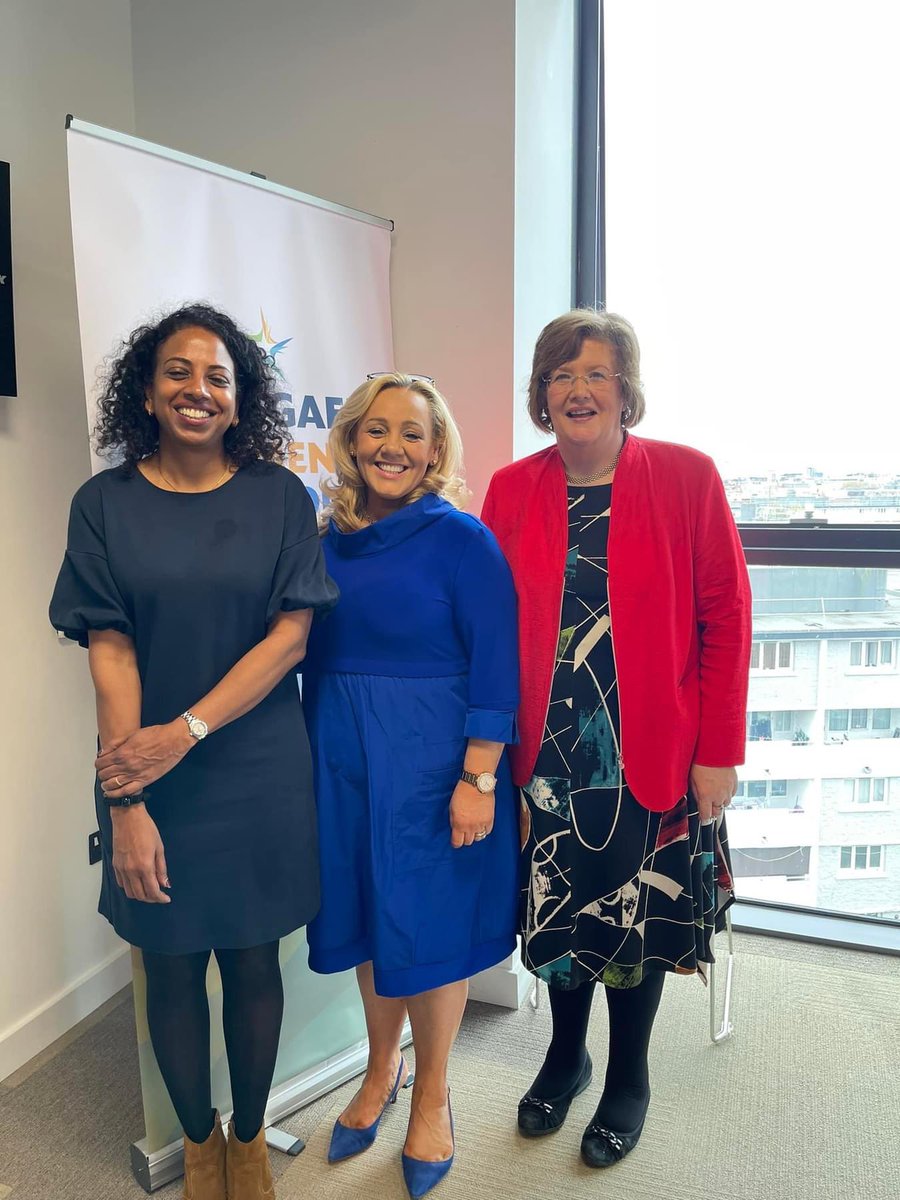maria16byrne's tweet photo. What an engaging morning with Women in Business organised by @FGWomen and @FineGael #Small #Business #Executive. Great to have Ministers @simoncoveney & @nealerichmond along to engage with.
#Supportingwomeninbusiness https://t.co/WZTGvi83WG