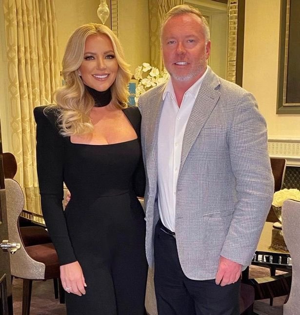 Britain_People's tweet image. 🔴MICHELLE MONE

WHERE is our money, Baroness Mone?

👉RETWEET to remind her.