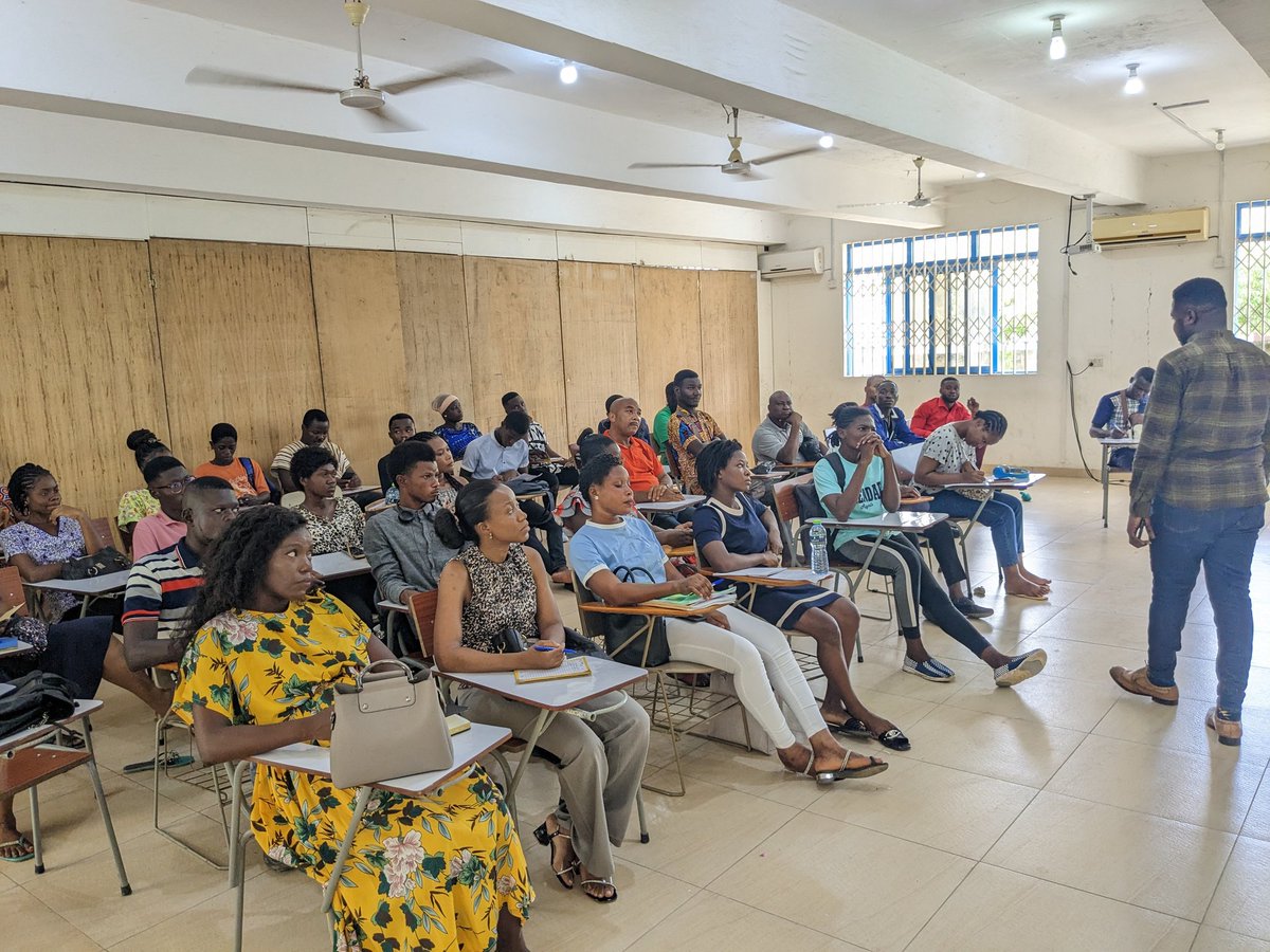BarcampKasoa's tweet photo. Group mentoring session @ #bckasoa: 
Ebenezer Essuman @ebenessumangh - Co-Founder, Kanea Media  - sharing &amp; engaging Barcampers about #businesses and #startups, #media and #communication around starting up businesses, etc  

#Barcamp #Kasoa
#BarcampKasoa https://t.co/3eCG3Km7k2