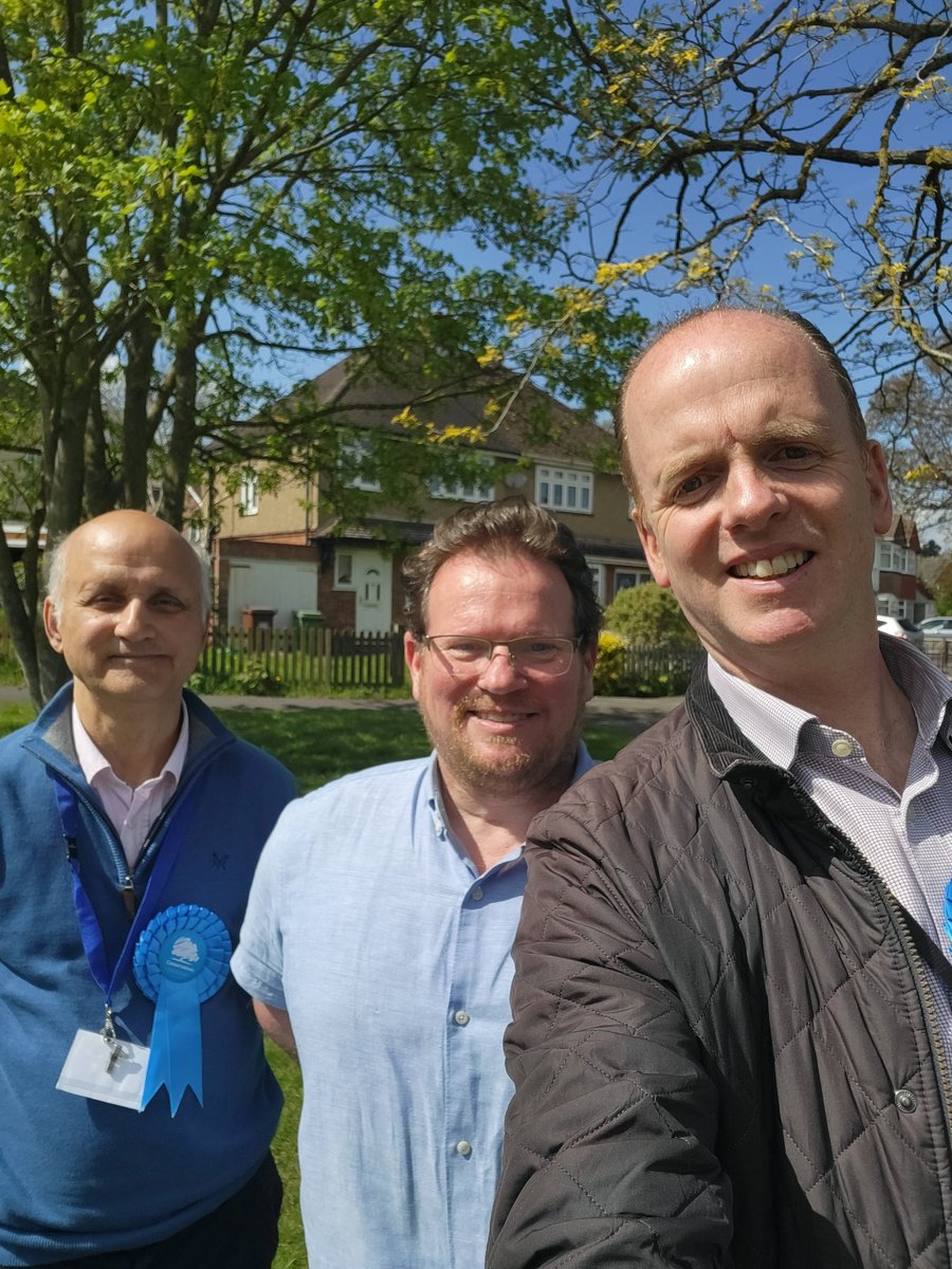 BullbrookHenry's tweet photo. #Bullbrook candidates out canvassing in the sun. "Labour candidates haven't been to talk to us, they know they're not welcome" is what the hard-working people were saying today. #Bracknell #LocalElections2023 https://t.co/A1lLjj20hB