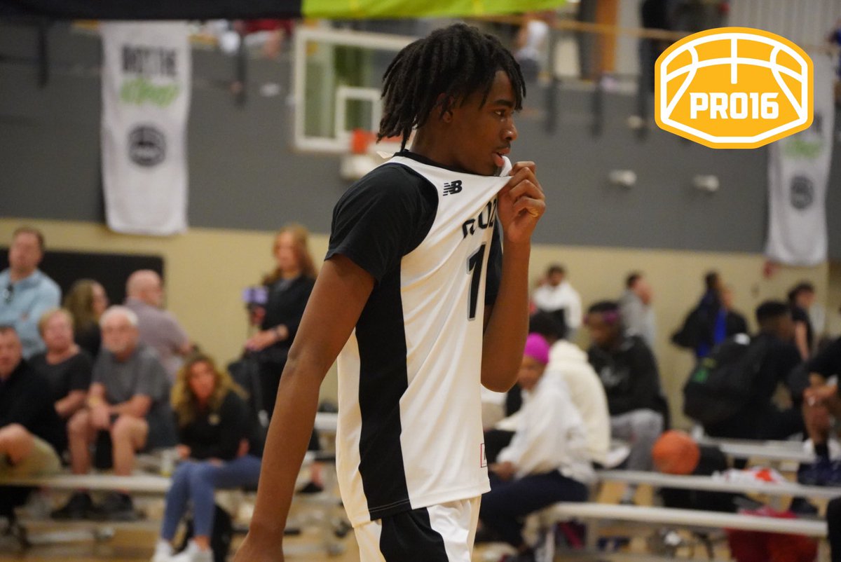 PRO16League's tweet photo. Cooz 2024s Cortland Thomas and Brayden Young form a very solid frontcourt. Two skilled guys with size that can defend multiple positions and play on the perimeter offensively. 

@CoozElite3 https://t.co/60l2ECYhkY