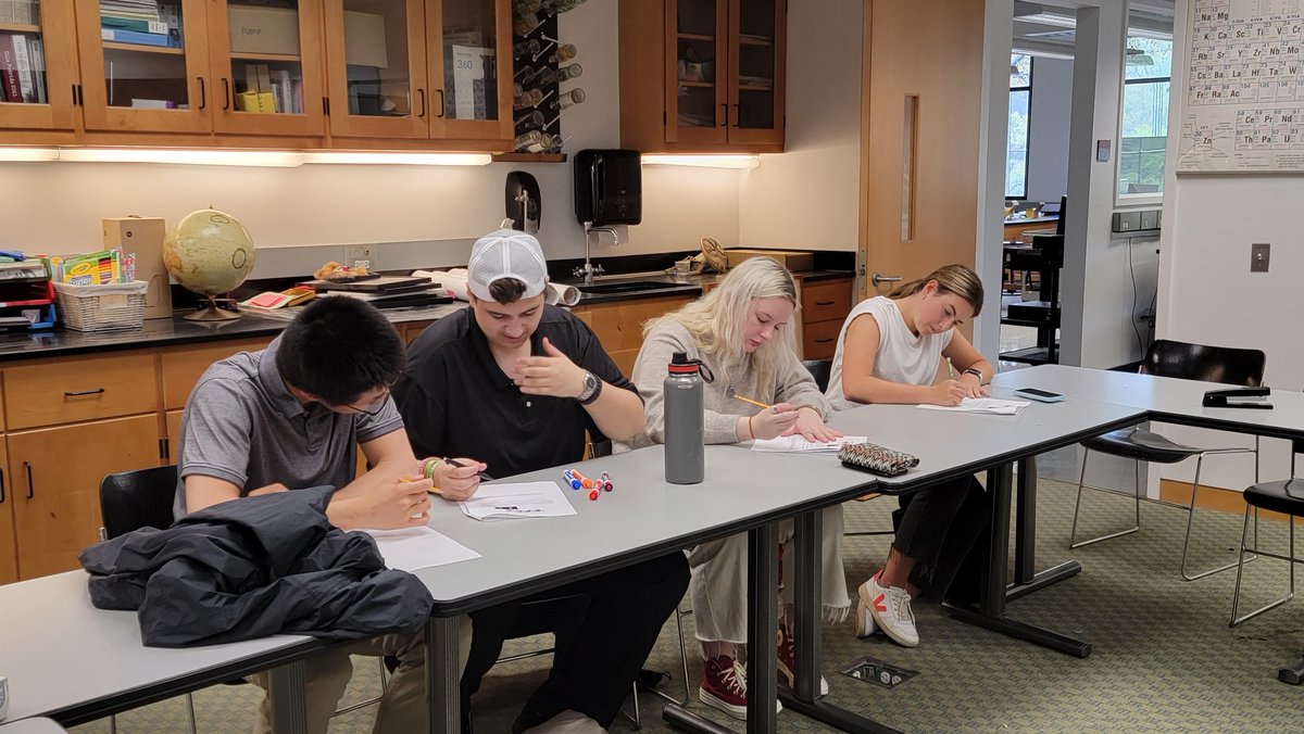 JeanetteCollet1's tweet photo. Working on Challenge Questions with participating Schools at the Stan-x Fly Conference #StanMack @CommackSchools @LvilleSchool @ChapinSchoolNYC @HotchkissSchool https://t.co/ygIBykz1Ch