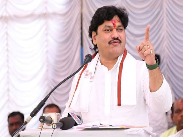 Sundarspeak57's tweet photo. बीड जिल्ह्यातील सहापैकी पाच कृषी उत्पन्न बाजार समिती निवडणुकीमध्ये घवघवीत यश मिळाल्याबद्दल आपलं खूप खूप अभिनंदन

💐💐💐💐💐

@dhananjay_munde

#DM_BOSS https://t.co/2KNJ4hdeV0