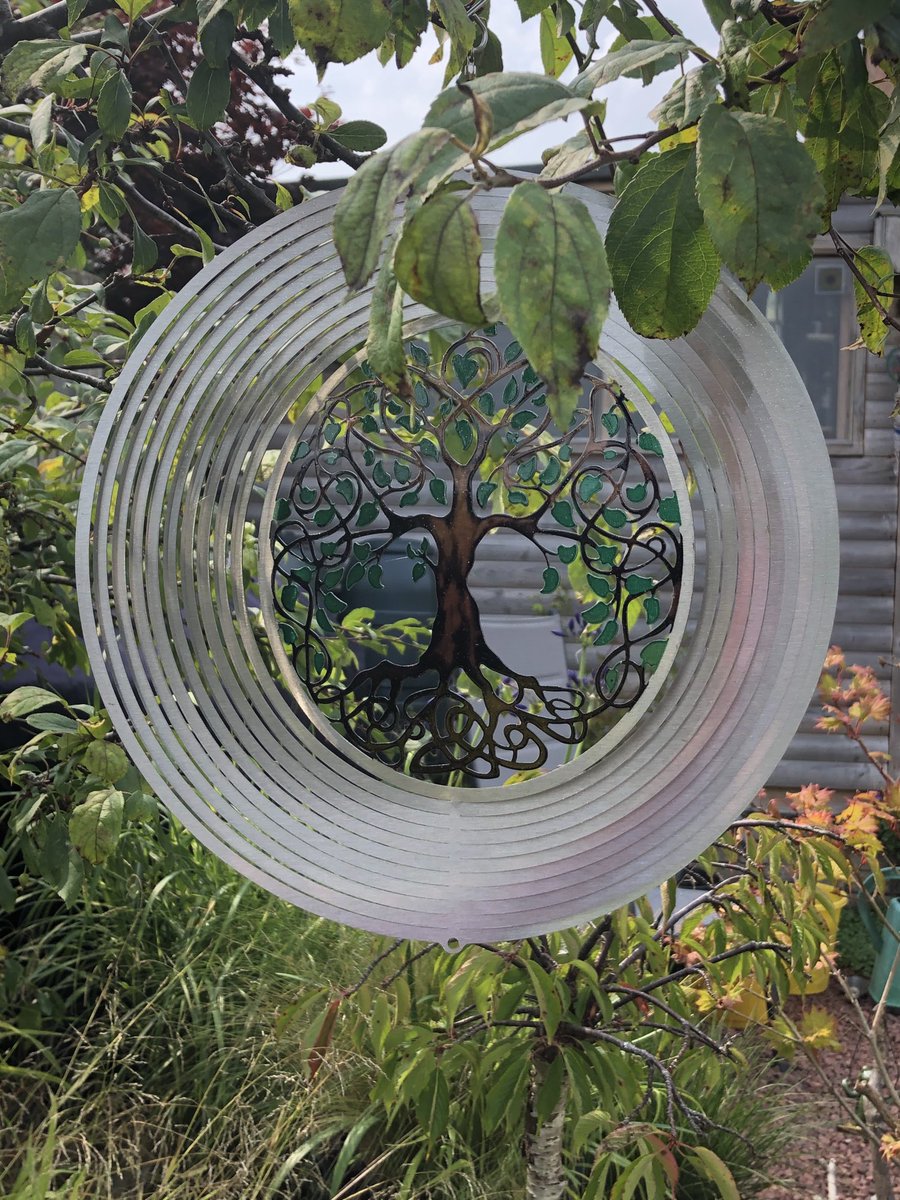 Great picture of our tree of life spinner sent in from a customer last year.  Get yours for just £12.50 (THATS 50% OFF) at
ruddickgardengifts.co.uk/wind-spinners-…