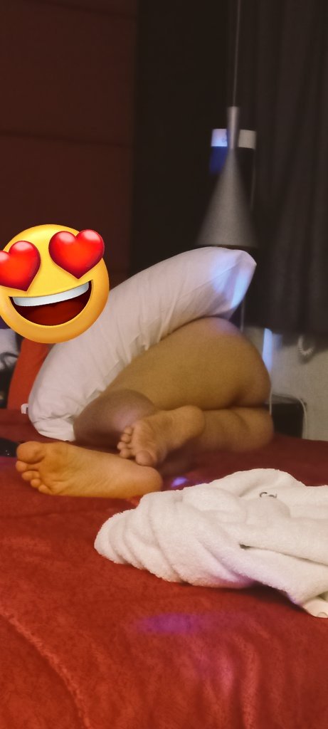 1 pic. Me encanta cuando se moja 😍 https://t.co/JV7TIfd4nC