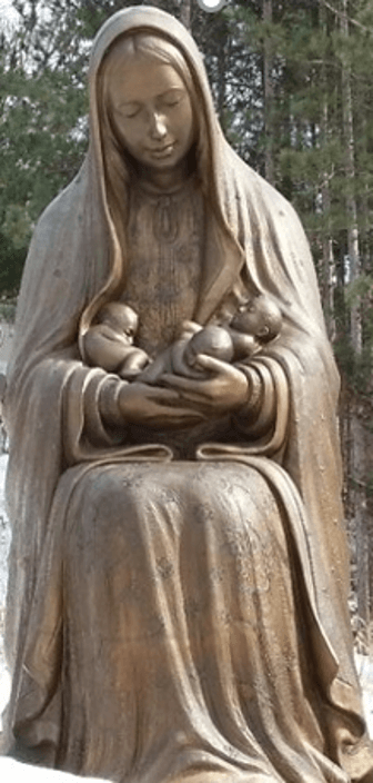Madre de los no nacidos: 
    Madre del que es la Vida, ruega por los que están en camino, que están en   el vientre materno