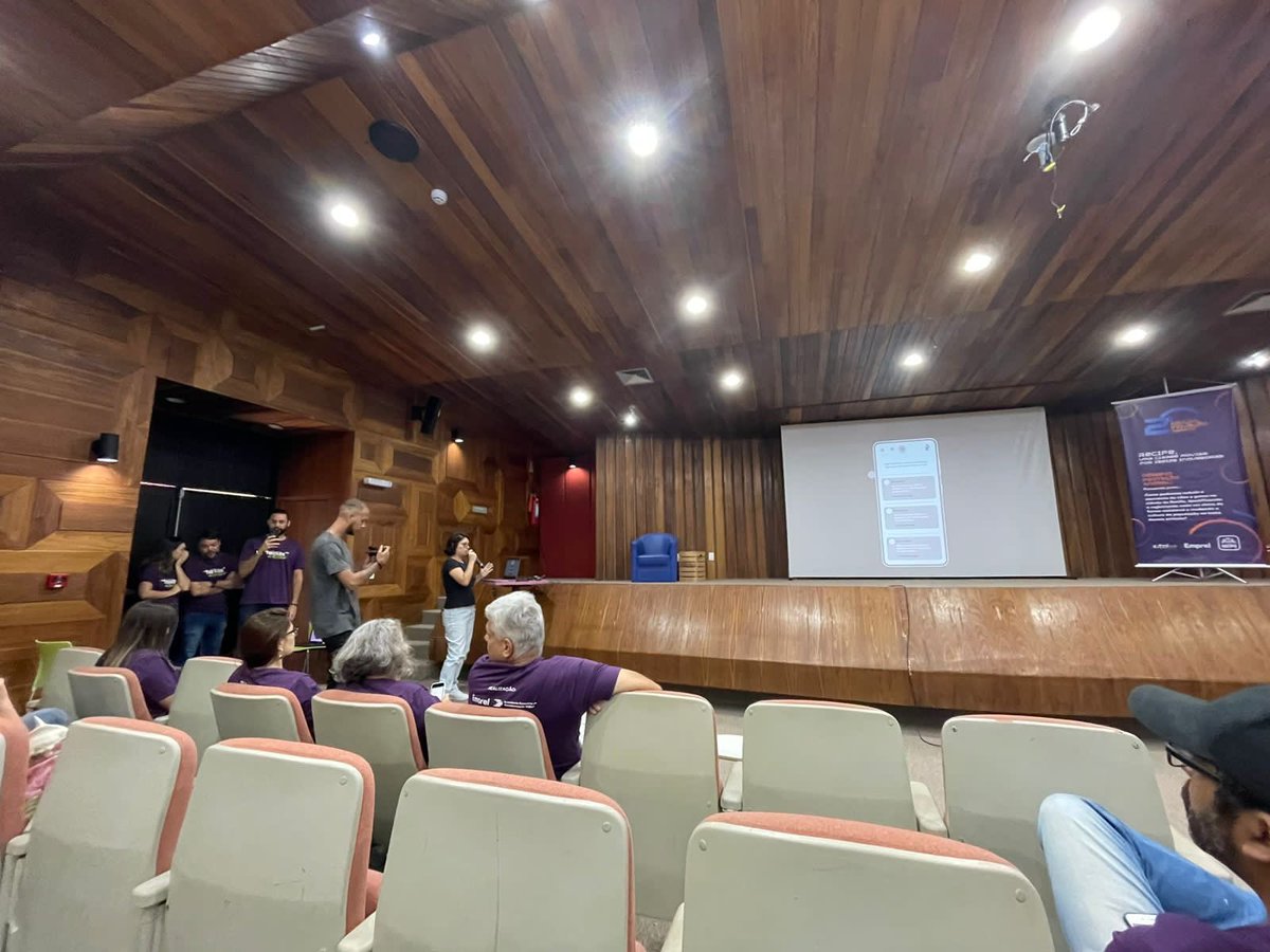 Seguimos nas apresentações aqui do Desafio 2 - Proteção animal. #hackercidadao #Tecnologia #inovacao