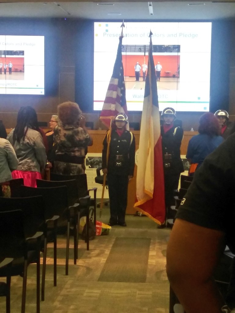 DeitrAmazing's tweet photo. @HoustonISD @HISDSPED Waltrip HS ROTC and Band doing a fantastic job! @punch_shawna @khechara #BuildingConnectionsTogether #WeAreOne https://t.co/FXgh1zmyC3