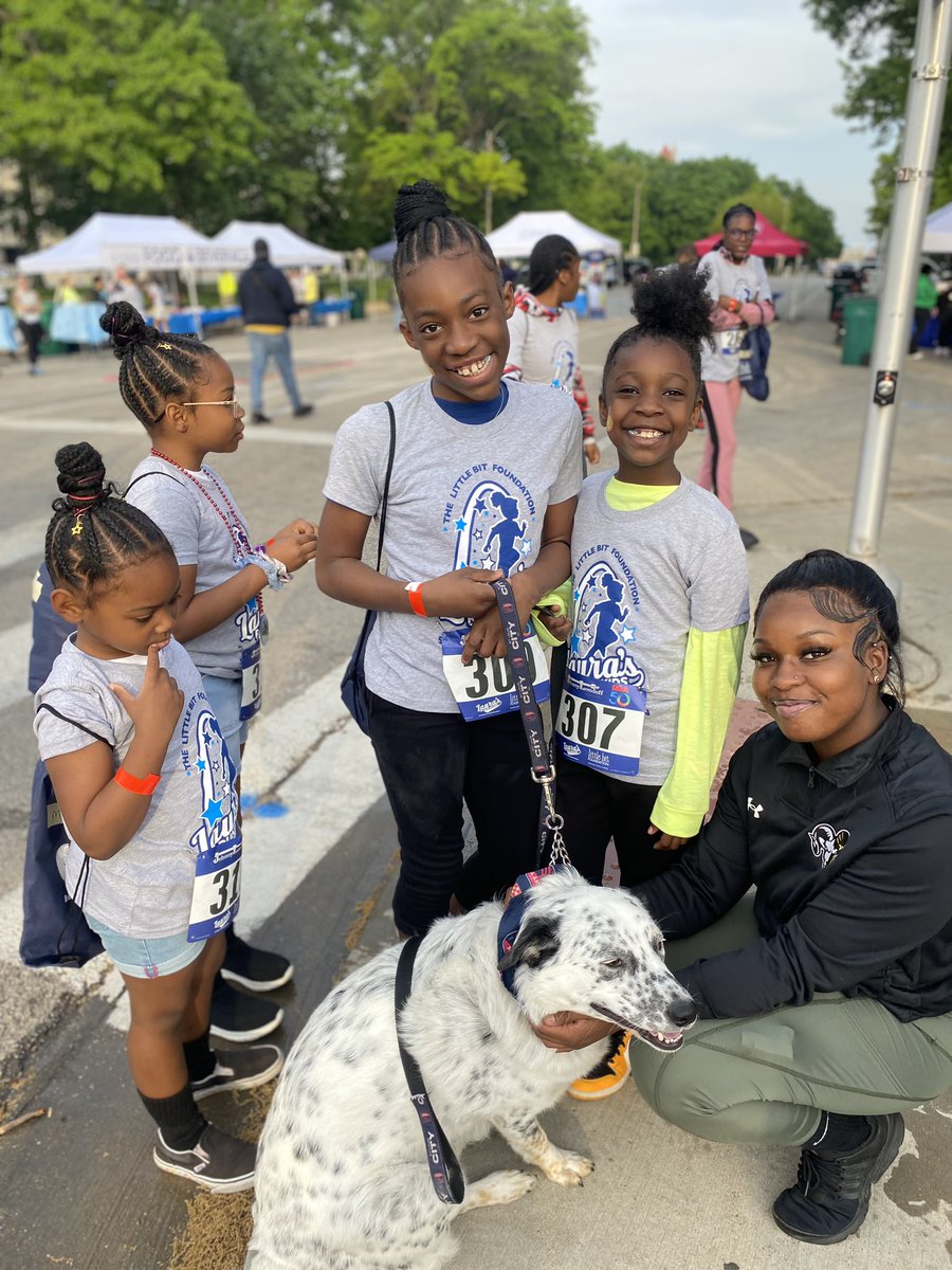 preciousb_stl's tweet image. Out supporting The Little Bit Foundation this morning!! 💙🤍#LauraRun4kids 
@LittleBitSTL @RGSDSchools
