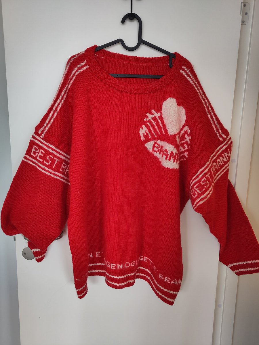 ForzaSecondHand's tweet image. Norsk idrett har høy prioritet hos oss, og selv om vi heier på idretten lokalt har vi også mye snacks til fans av idrettslag over hele landet 🇧🇻 Men vi ønsker å høre fra de som har noe liggende fra topplagene i Hamar eller nabobyene 💚💛💙