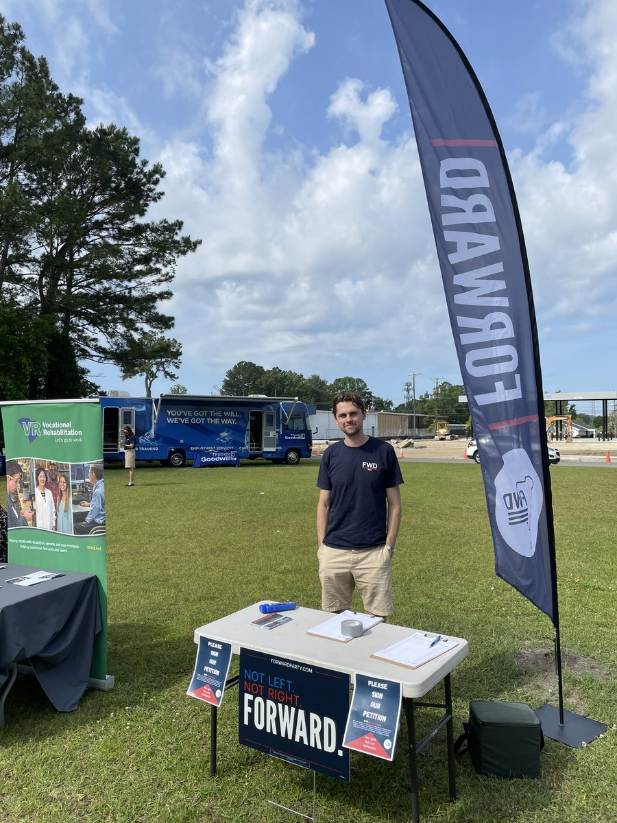 EisenhauerClin2's tweet photo. SC FWD collecting signatures at the Community Resource and Health Fair in North Charleston. If in the area come join us! #scfwd #activism https://t.co/ts2P3kIadj