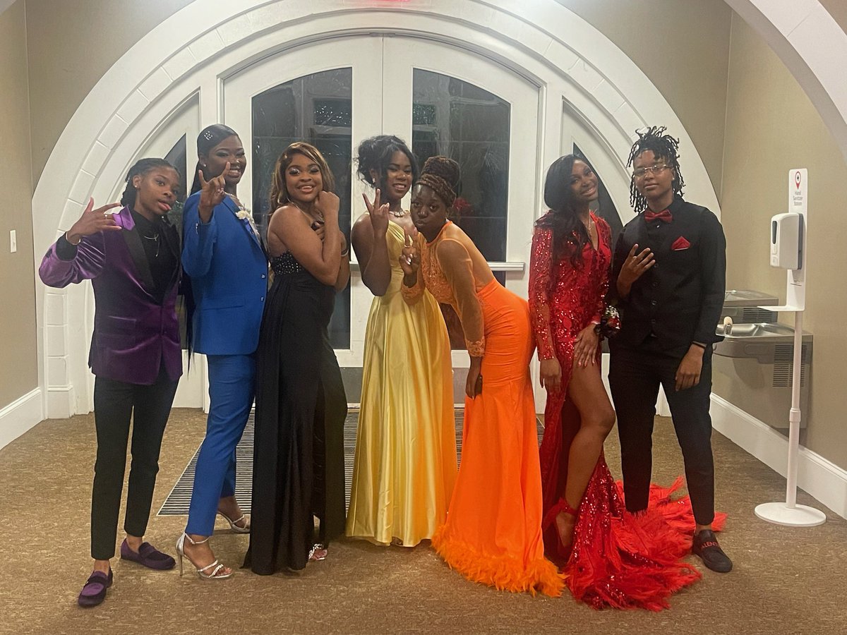 We LOVE when it’s Prom Season. We get to see how beautiful and handsome our student athletes are.

The very Elegant and Classy edition of the 2022-2023 E. E. Smith Men and Women’s Basketball team!