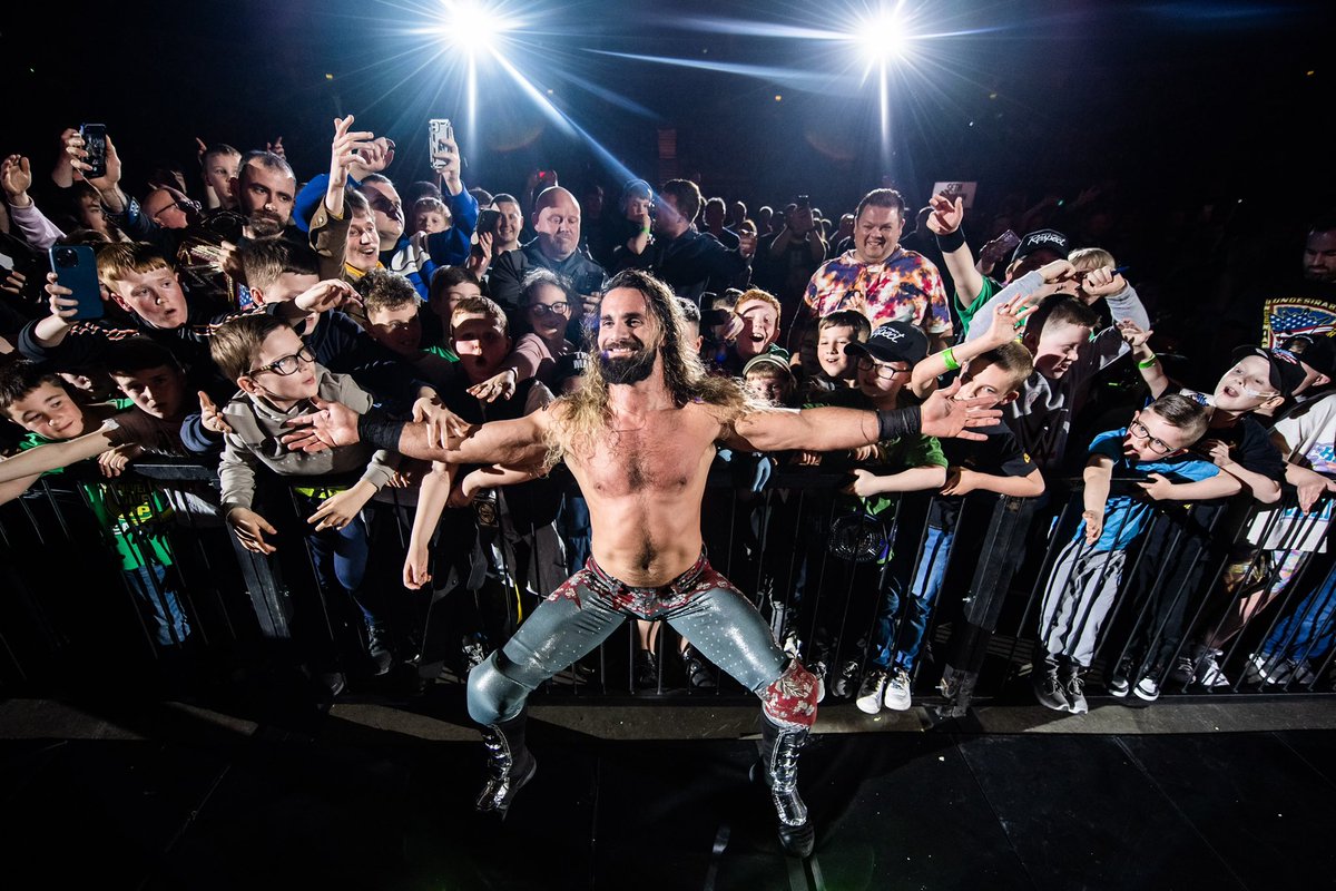 WWERollins's tweet photo. Special timeline. #WWEParis engage. https://t.co/xdHxH46nSL