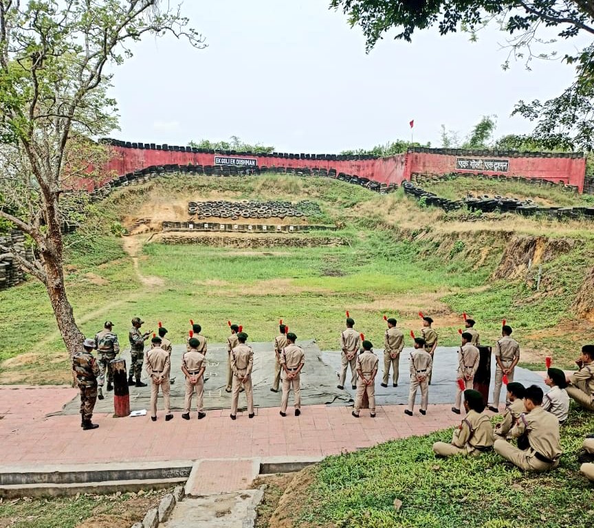 nccner's tweet image. Firing by Cdts
Cdts of 5 ASSAM Bn NCC &amp;amp; 73 Girls Coy/ Tezpur Gp underwent Firing Practice to hone up their skills of firing .22 Rifle at Harachura SA Range, Tezpur on 28 Apr 23.  #SAfiring, #sportsshooting, #competition
@HQ_DG_NCC