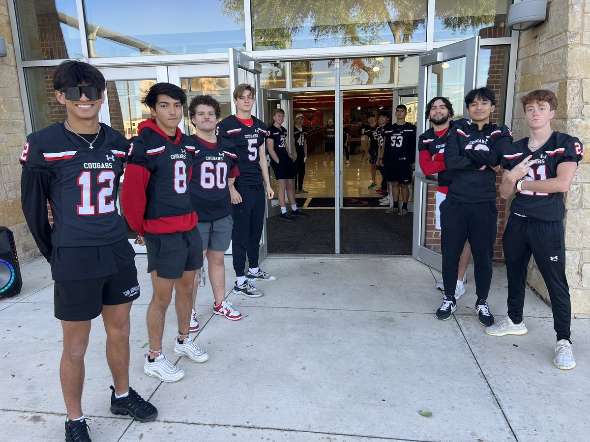 CoachLeonardTX's tweet photo. The Inaugural CHS Feeder Middle Schools Official Visit is in the books‼️ We want our future Coogs to grow up EXCITED about being Canyon Cougars‼️

#RedBurnsBrighter🔴🔥 https://t.co/XtMAqKZnYD