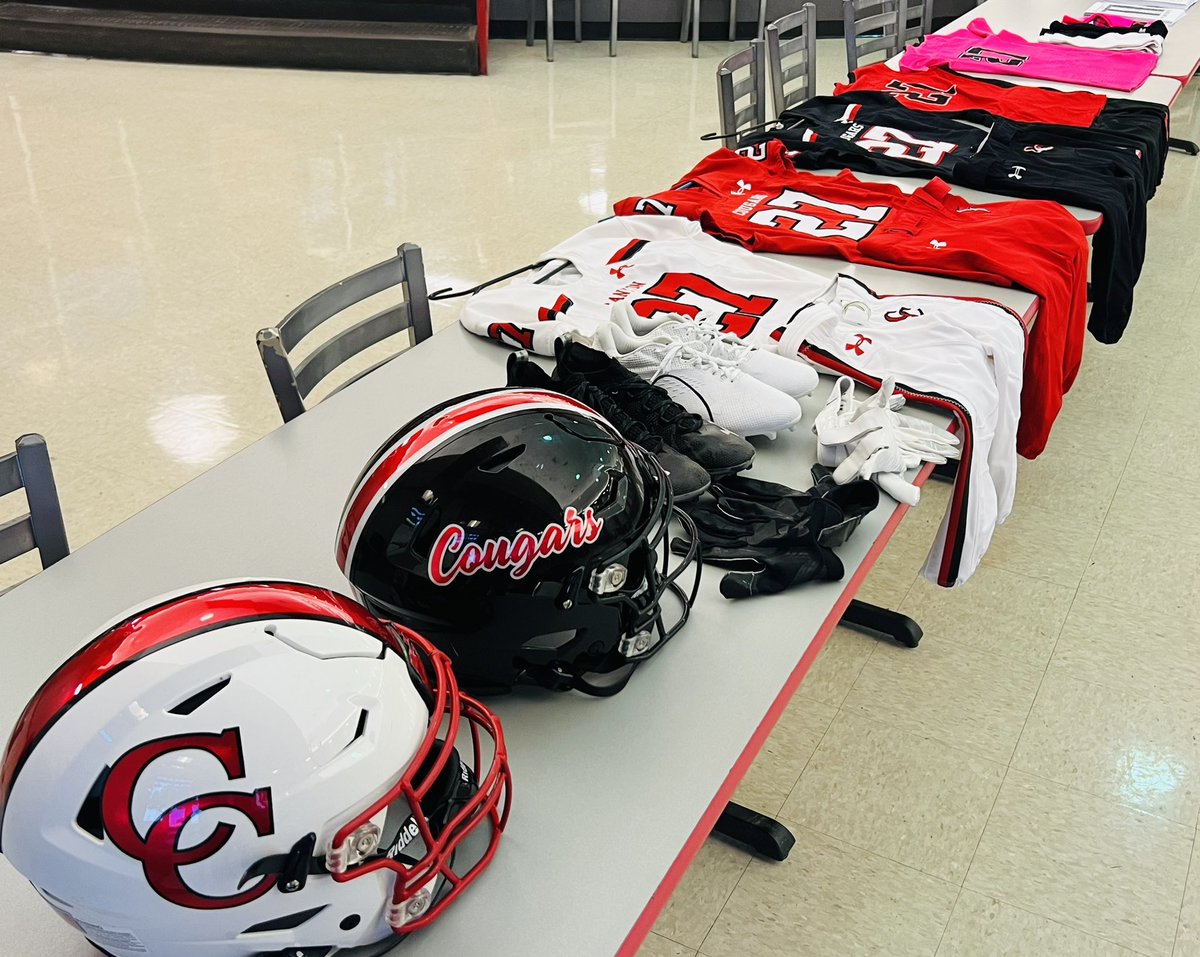 CoachLeonardTX's tweet photo. The Inaugural CHS Feeder Middle Schools Official Visit is in the books‼️ We want our future Coogs to grow up EXCITED about being Canyon Cougars‼️

#RedBurnsBrighter🔴🔥 https://t.co/XtMAqKZnYD