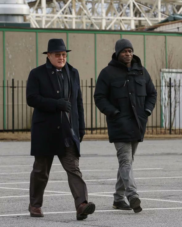 tinotendanyota's tweet image. Vanoona mamovie 

Which series is this??