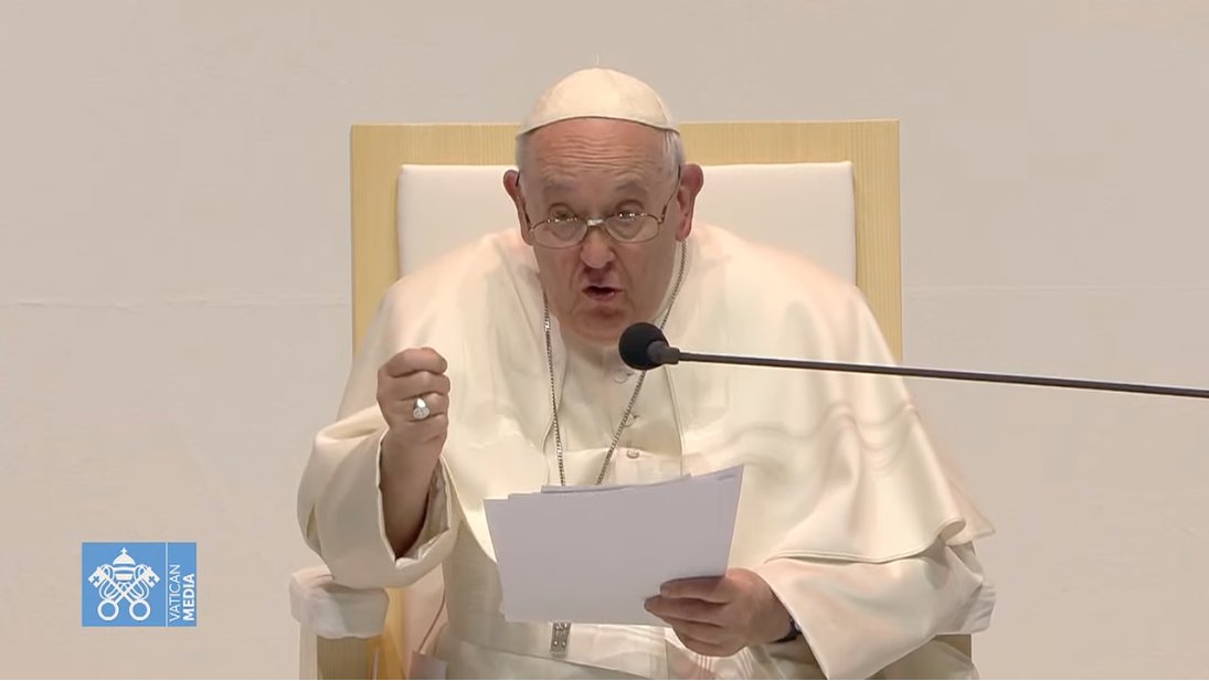 VaticanNews tweet picture