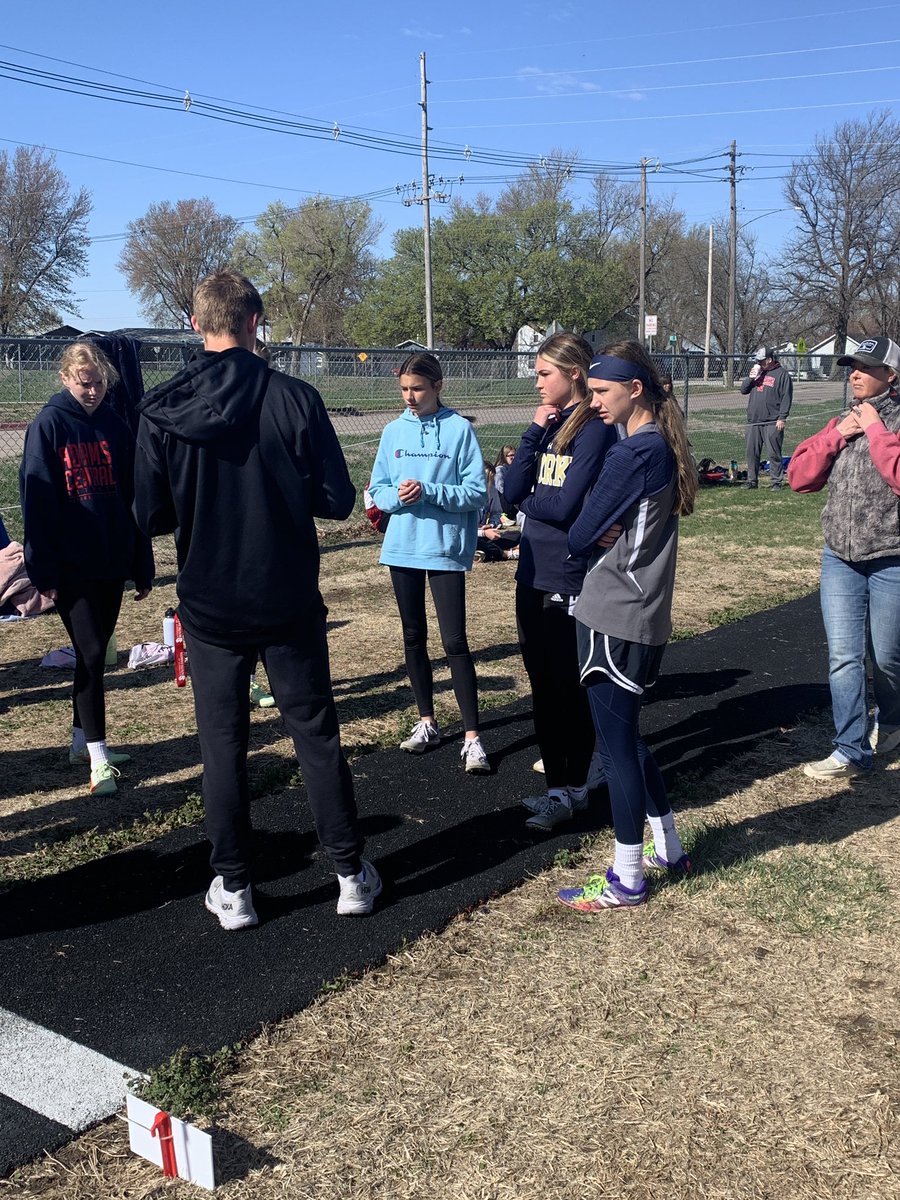 KaylaMakovicka's tweet photo. York MS long jumpers ready to go at A Town Showdown! #yorkdukes https://t.co/iMDy8zYV0Q