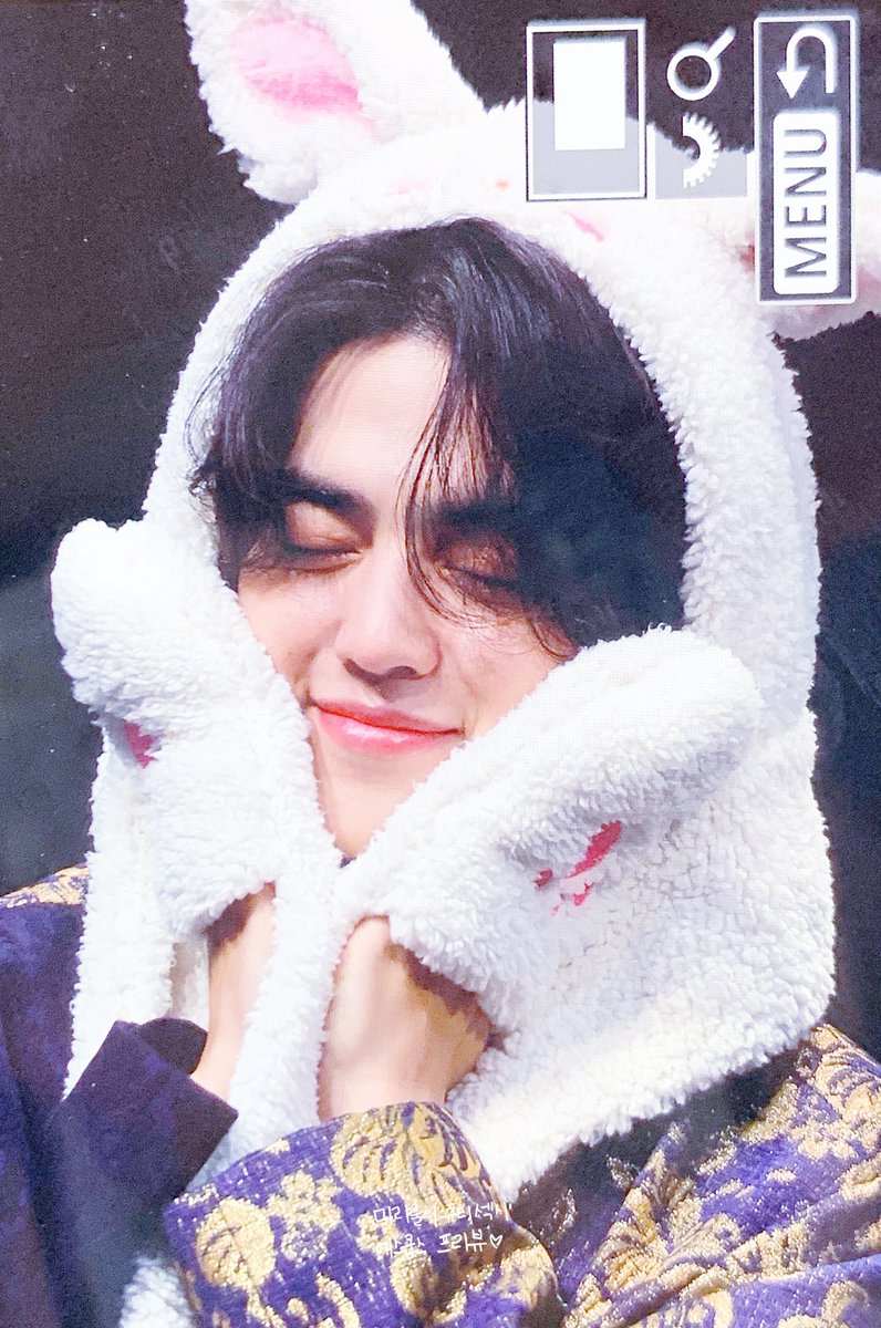 MM_SCOUPS's tweet photo. 230429 팬싸

#세븐틴 #seventeen #scoups #최승철 #승철 #에스쿱스 #최고귀요미_승철  @pledis_17 https://t.co/bmoAmAFD6d