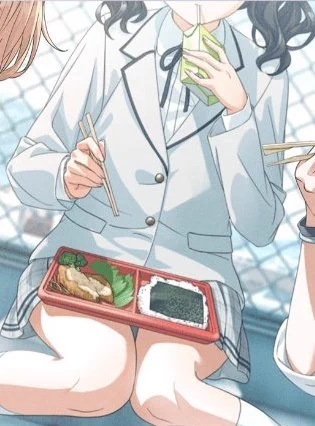 ほとんどの人が小糸ちゃんのおパンツ目がいってセブンの海苔弁だと誰も気づかない
