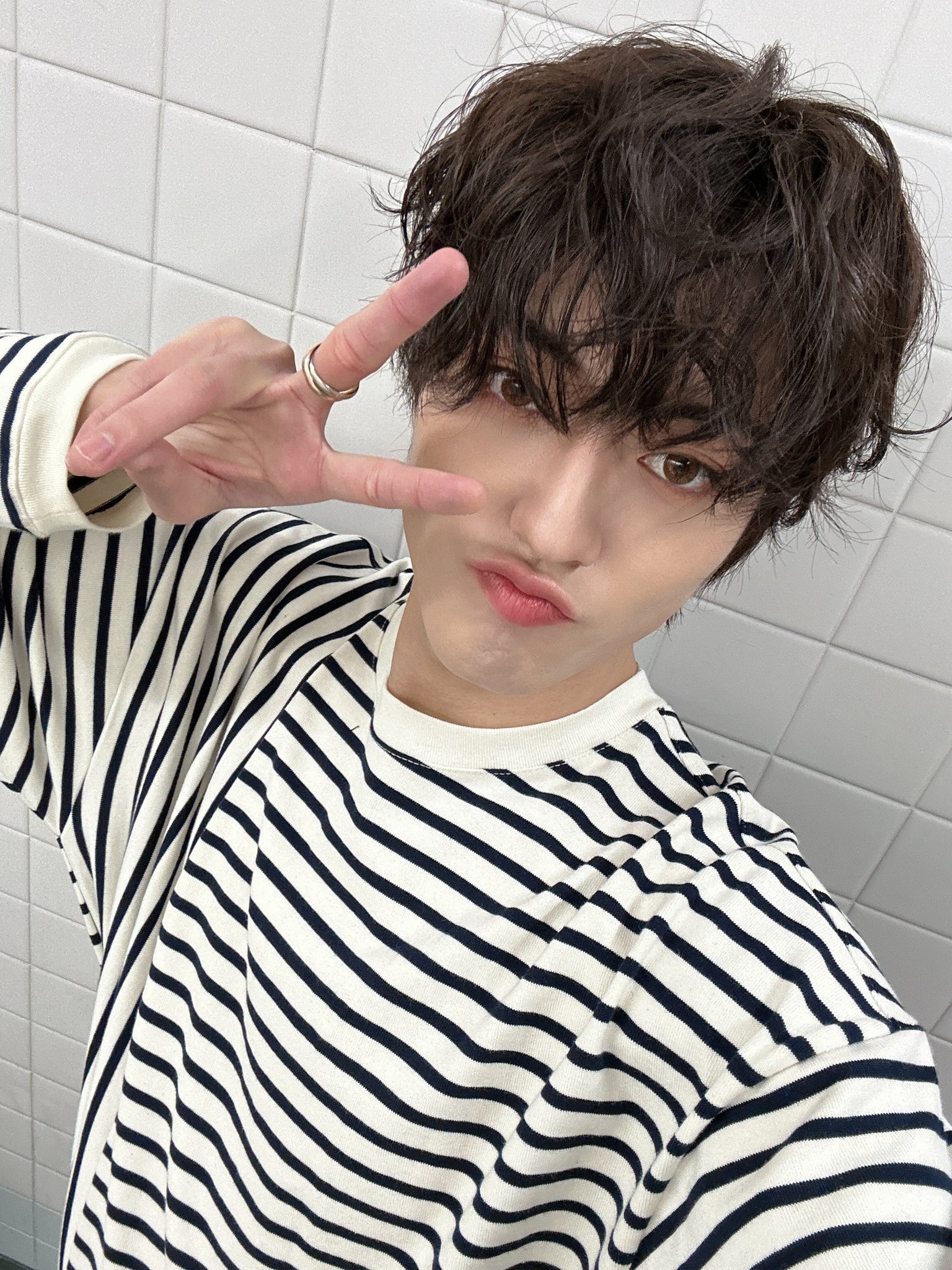 Fu4AsilaEAAG2De?format=jpg&name=large