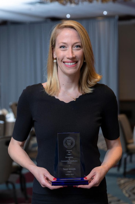 Sarah Schettle, PA-C, MBA receives 2023 @MayoClinic School of Health Sciences Alumni Association Recognition of Contribution Award! The award recognizes alumni who've made exceptional contributions in clinical care, research, mentoring & education or humanitarian endeavors.