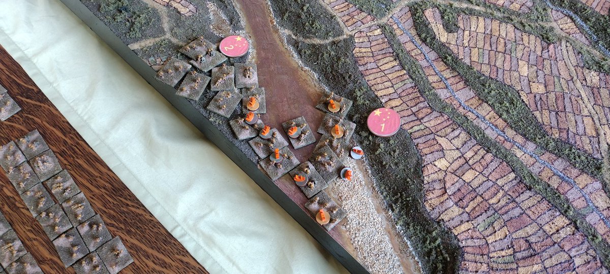 LooseAll's tweet image. The initial Chinese attempts to cross the river Imjin at Gloster crossing have finally succeeded but at great cost. Guy Temple has successfully retreated with all his men. #6mm #wargaming #glosters #imjin