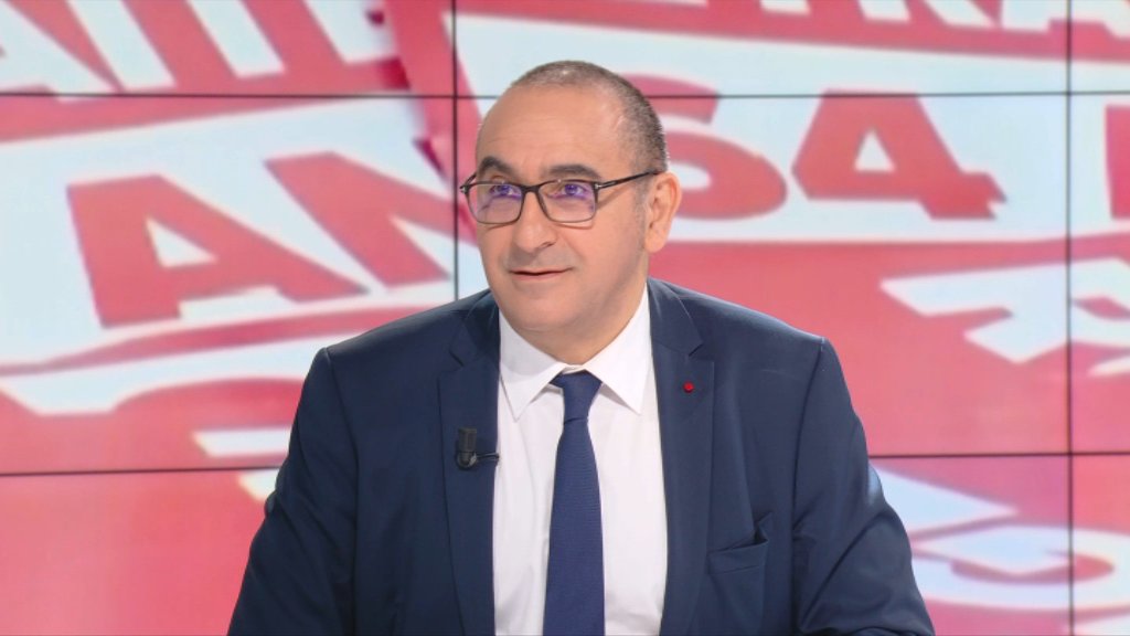 BFMTV's tweet image. 🔴 EN DIRECT
Coupe de France: le préfet de police assure que les spectateurs pourront entrer avec des cartons rouges
bfmtv.com/politique/en-d…