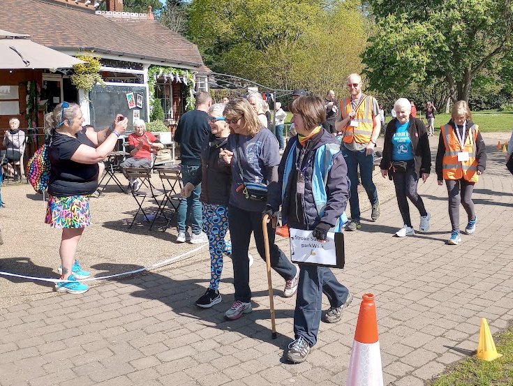 Bedford parkrun (@bedfordparkrun) on Twitter photo This week a post-Covid record 426 people walked, jogged and ran in sunny Bedford Park, supported by 28 high vis heroes. We welcomed <a href="/TheStrokeAssoc/">Stroke Association</a> and <a href="/cancer5kYourWay/">5k Your Way, Move Against Cancer</a> teams and beat our parkwalker participant record 🥳🥳🥳. We also welcomed 38 first timers! #LoveParkun This week a post-Covid record 426 people walked, jogged and ran in sunny Bedford Park, supported by 28 high vis heroes. We welcomed <a href="/TheStrokeAssoc/">Stroke Association</a> and <a href="/cancer5kYourWay/">5k Your Way, Move Against Cancer</a> teams and beat our parkwalker participant record 🥳🥳🥳. We also welcomed 38 first timers! #LoveParkun