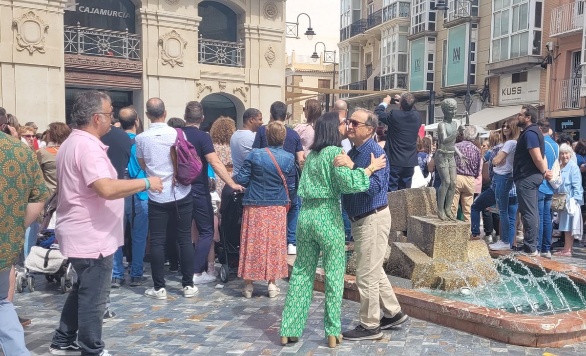 SiCartagena2023's tweet photo. 🍢Nuestra compañera @IreneRuizRoca asiste a los actos de la II Ruta de la Tapa Infantil, organizada por la concejalía de Educación y el #CEIPAtalaya. https://t.co/97xVkPZ44y