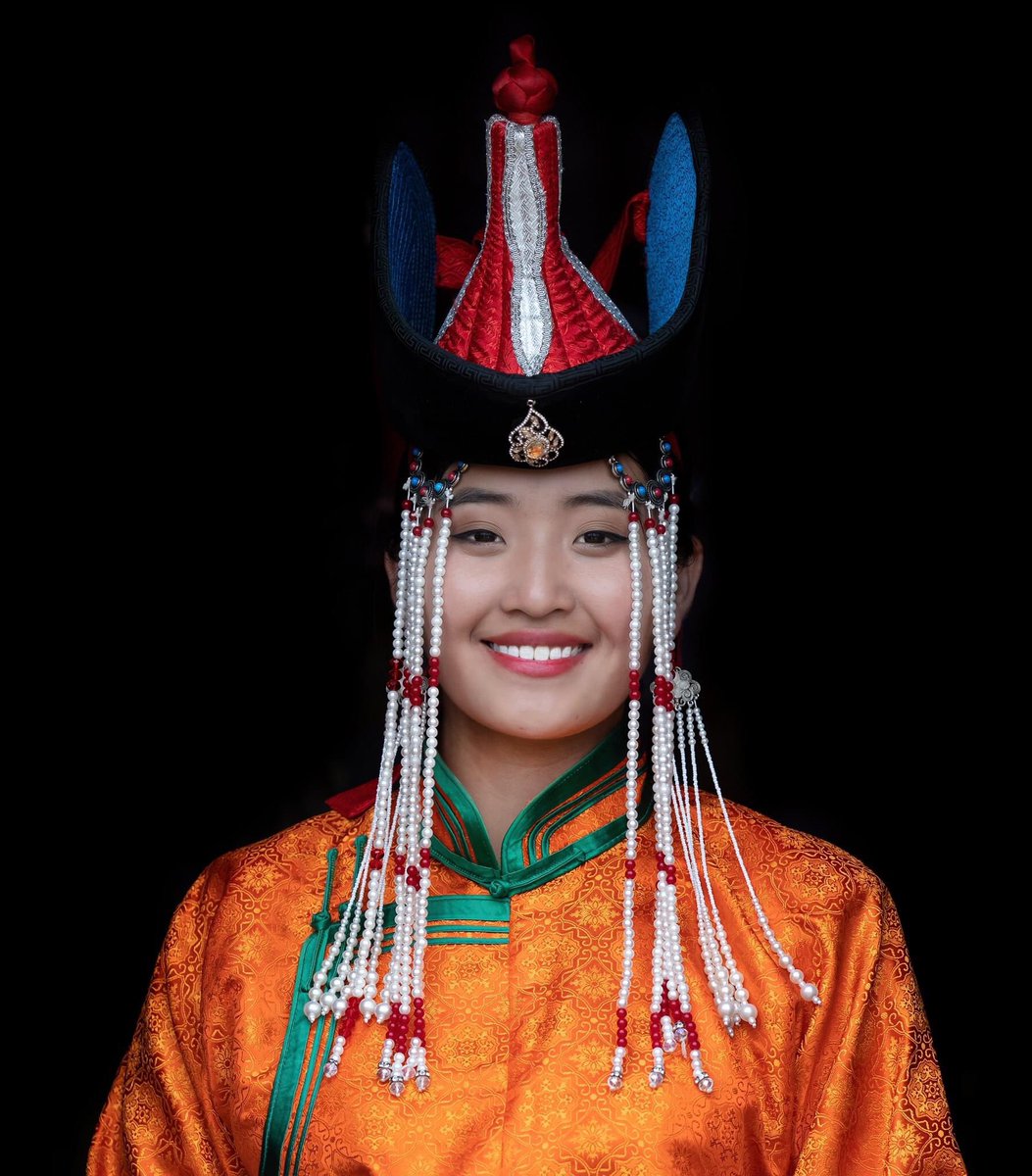 Beautiful women from NorthWestern and Eastern part of Mongolia. Photos taken by traveler, photographer and artist  <a href="/BatzayaCh/">Batzaya Photography</a>