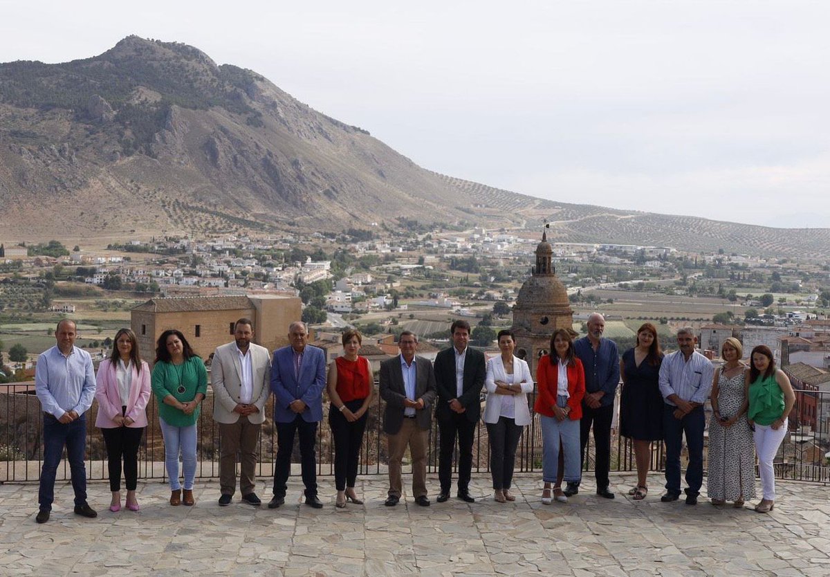 🔝<a href="/_PepeEntrena/">José Entrena Ávila</a> afirma que el <a href="/PsoeGranada/">PSOE Granada</a> garantiza un futuro mejor en las comarcas del #Poniente como artífice del despegue y la transformación de sus municipios

🔗acortar.link/Fm2gPv