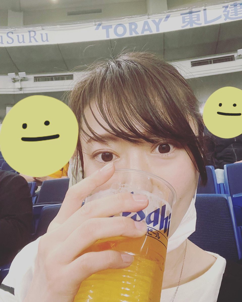 tskksta6's tweet photo. 初めて東京ドームで野球観戦⚾️
巨人対カープ！
最後に接戦になり、かなり楽しめました😊
ビール売ってるお姉さん達ってみんな可愛いのね😳
ビールも美味しかったです🍺 https://t.co/SEWhpwzhRZ