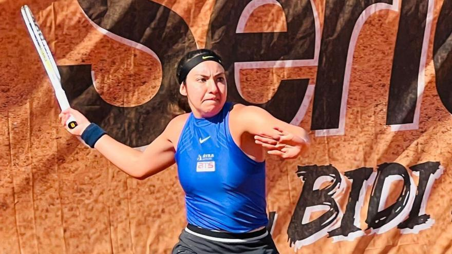 Una de las grandiosas alegrías de la semana

Paula Arias (<a href="/paulaarias00/">Paula Arias Manjón</a>) buscará su primer título profesional.  En Telde ha derrotado en semis a la chilena Gerald González (6-0, 6-2)

Mañana por la lucha del campeonato de este W15 tendrá delante a la australiana McPhee