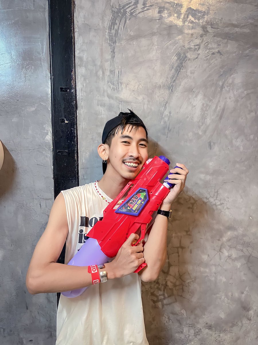 ae_freedom10's tweet photo. หยิบปืนยิงเธอดัง ปิ้ว ปิ้ว ปิ้ว 💦🔫 https://t.co/mhd1KCTDwC